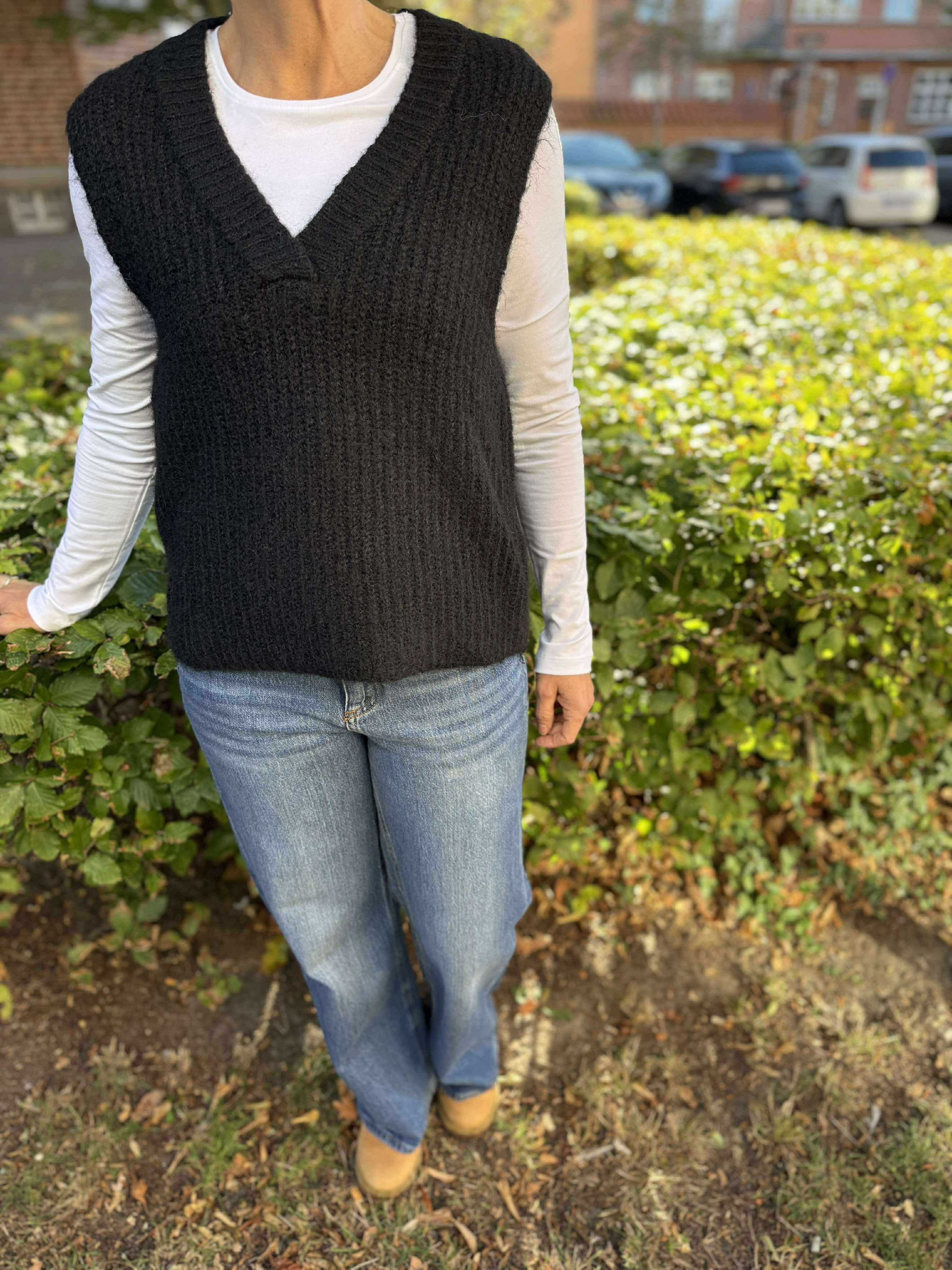 VMNOVAH Pullover - Black